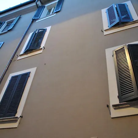 Dietro L'angolo Pensión Brescia